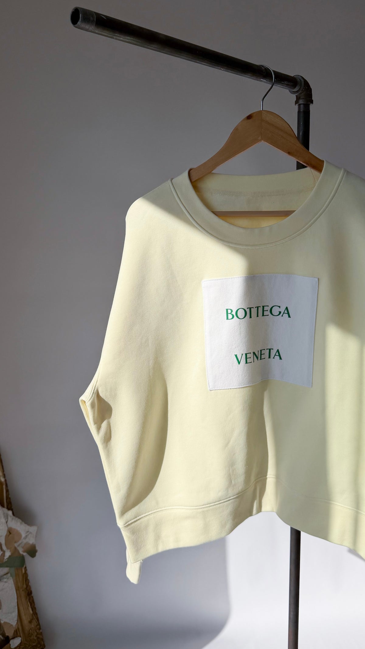 Capri Sweatshirt